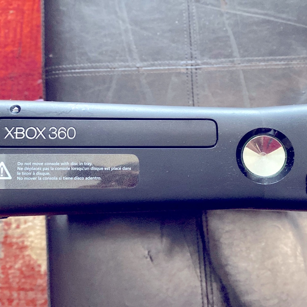 Microsoft Xbox 360 S Black 250 GB Console